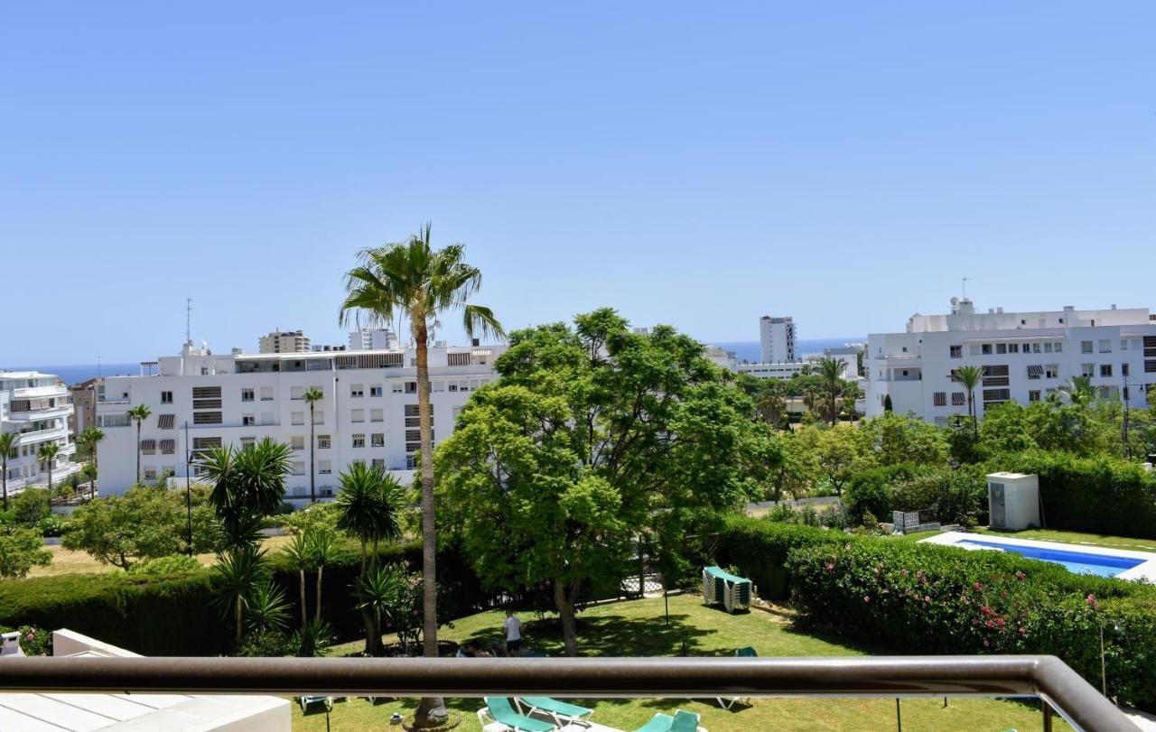 Playa Flores - Vistas A La Piscina Torremolinos Exterior foto